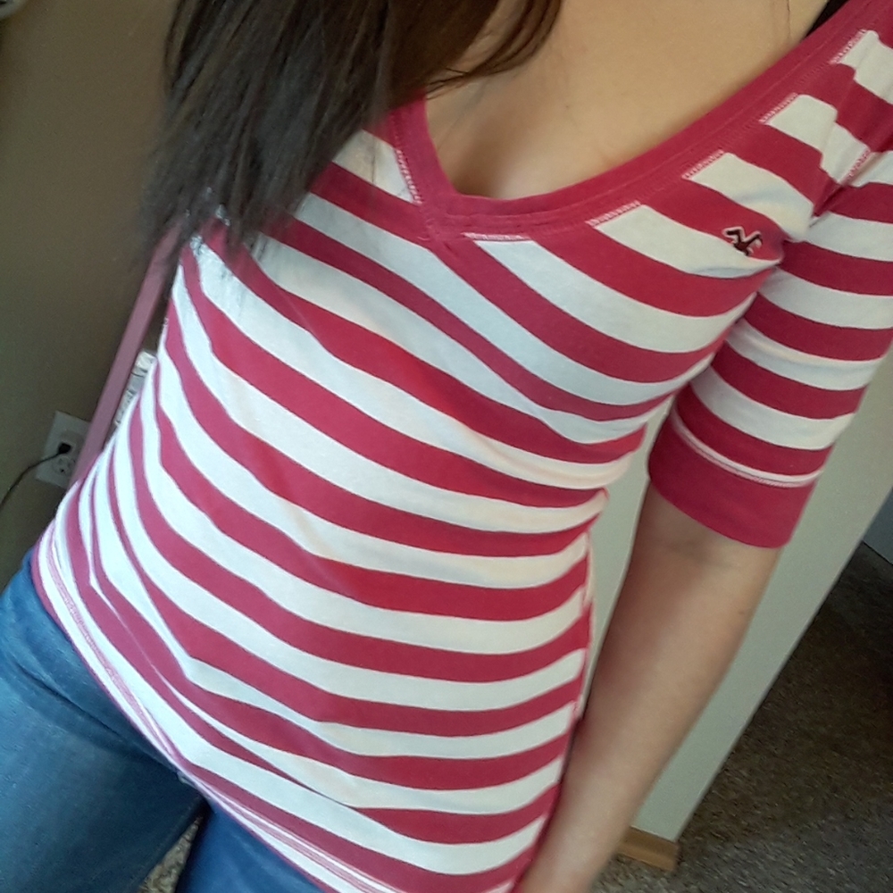 Hollister Co. V-Neck Shirt